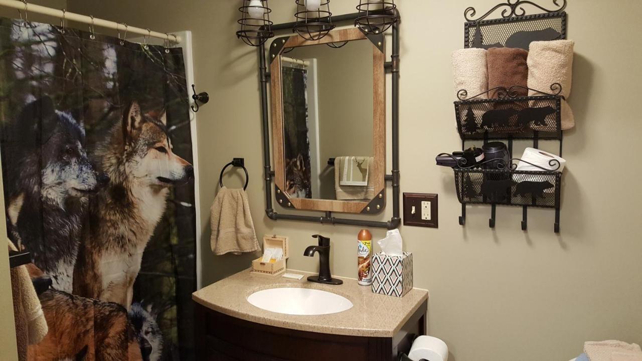 Bear Cove Inn Saint-Ignace Extérieur photo