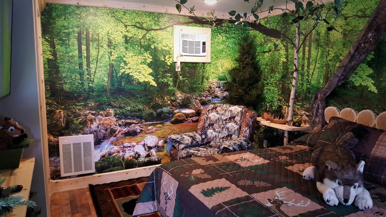 Bear Cove Inn Saint-Ignace Extérieur photo