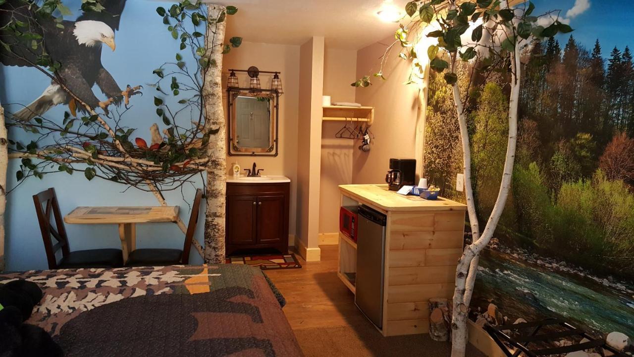 Bear Cove Inn Saint-Ignace Extérieur photo